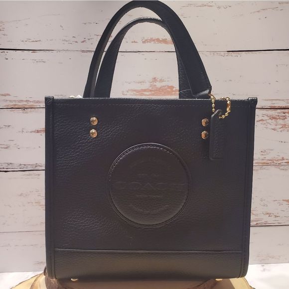 Coach Dempsey 22 Tote in black pebbled leather - Picture 6 of 10